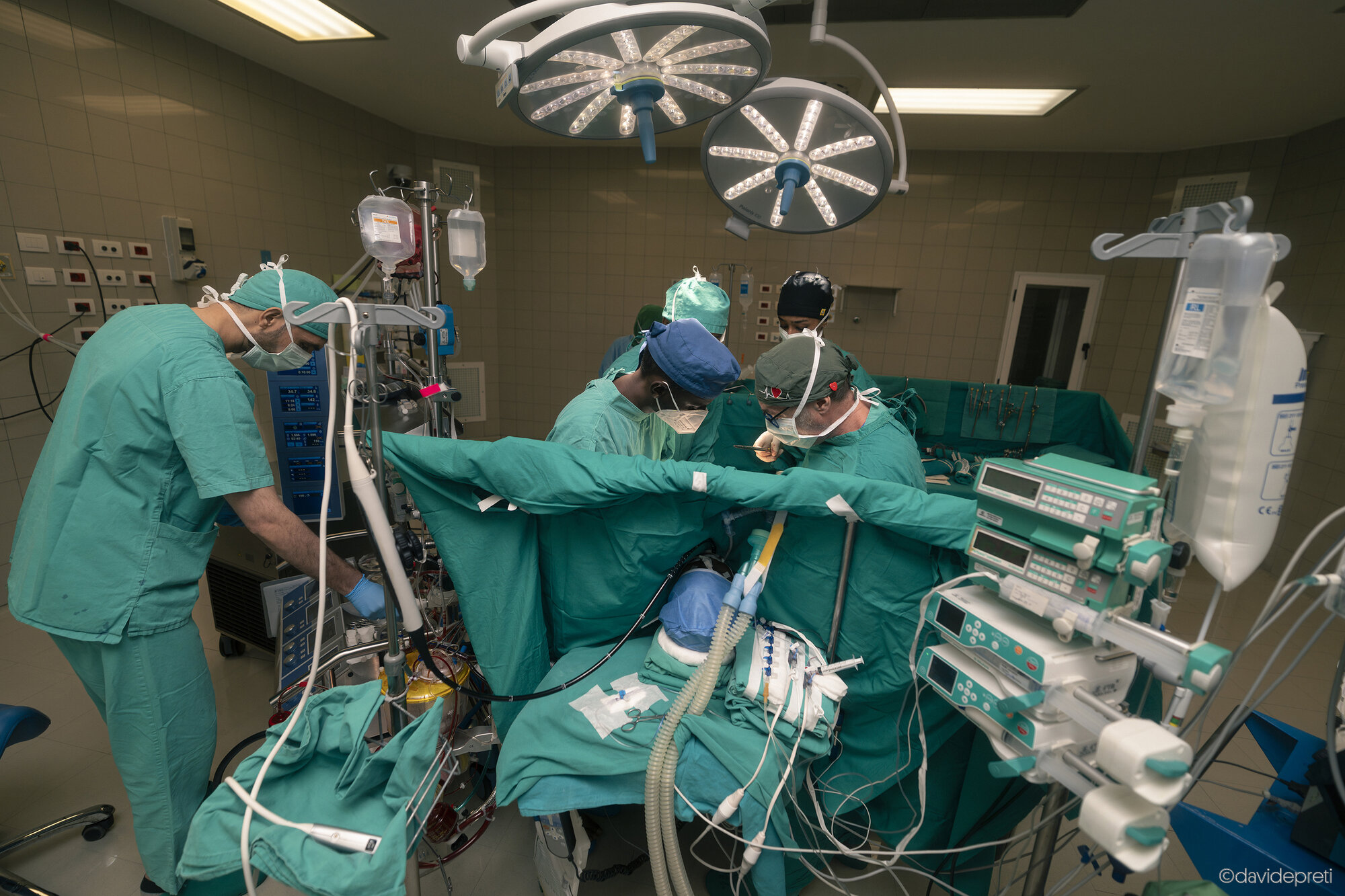 Khartoum, Sudan — November 19, 2025.

A medical team performs heart valve replacement surgery in one of the three operating theaters at EMERGENCY's Salam Centre for Cardiac Surgery.
